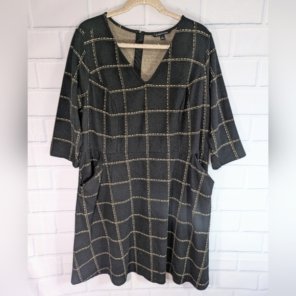 41 Hawthorn Dresses & Skirts - 41 Hawthorne Black V-Neck A-Line Knit Dress Front Pockets